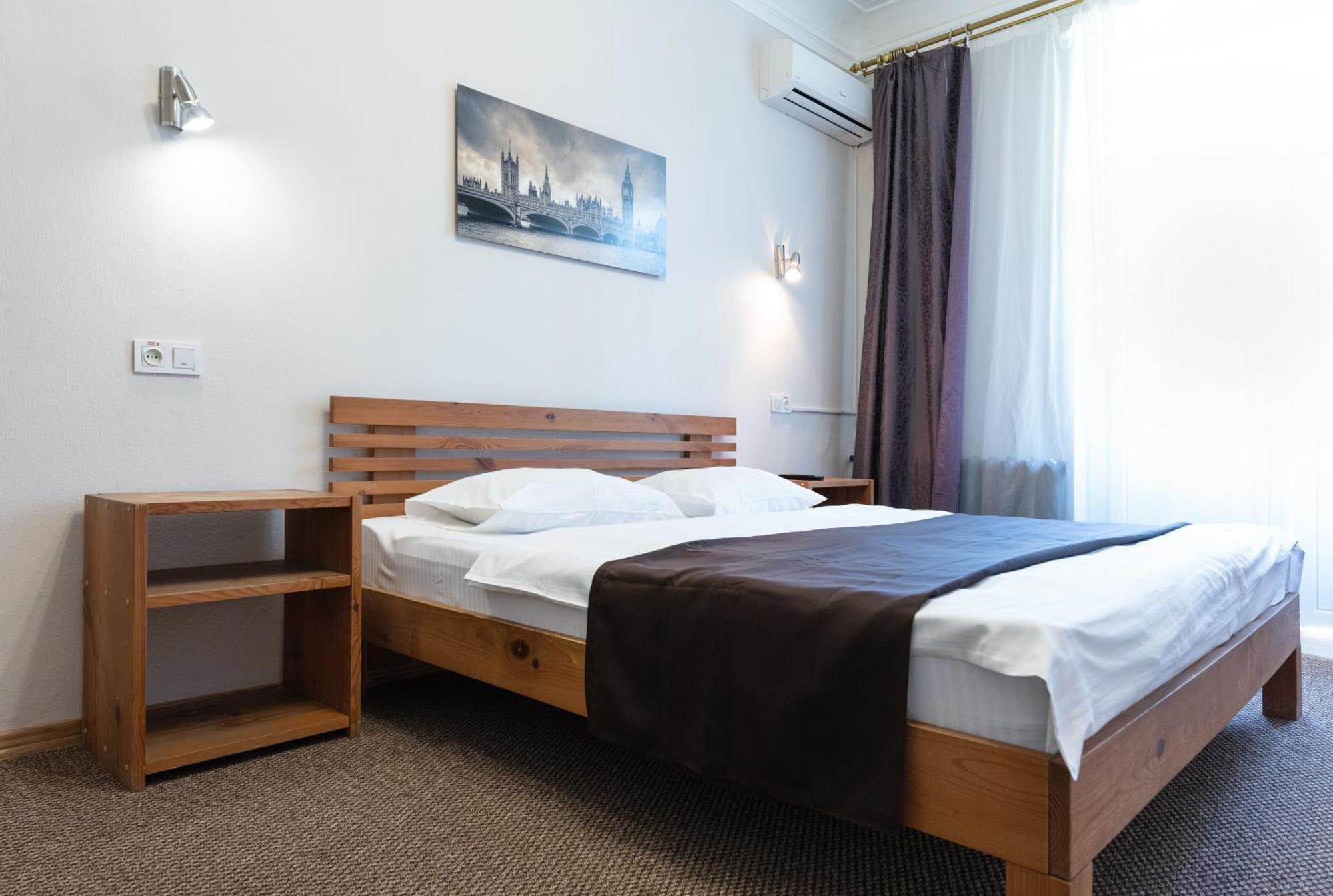 Guest House "Vladimirskaya 42" 키예프 외부 사진