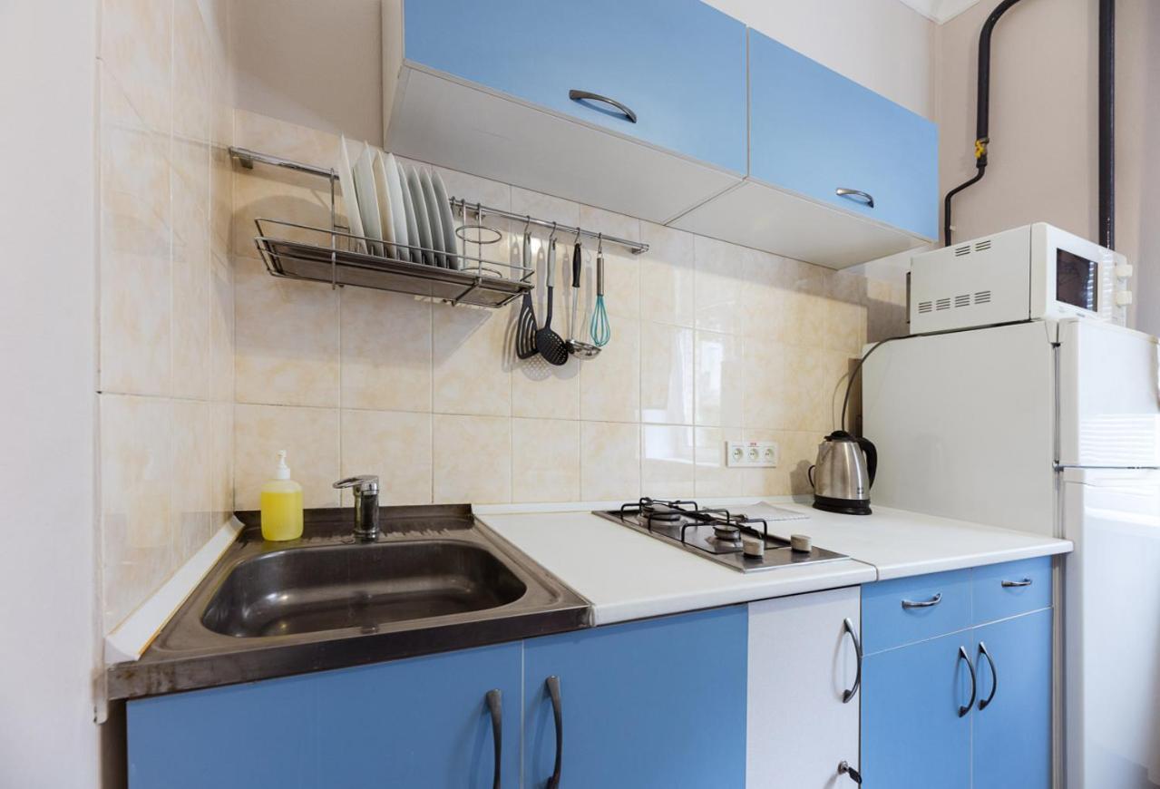 Guest House "Vladimirskaya 42" 키예프 외부 사진