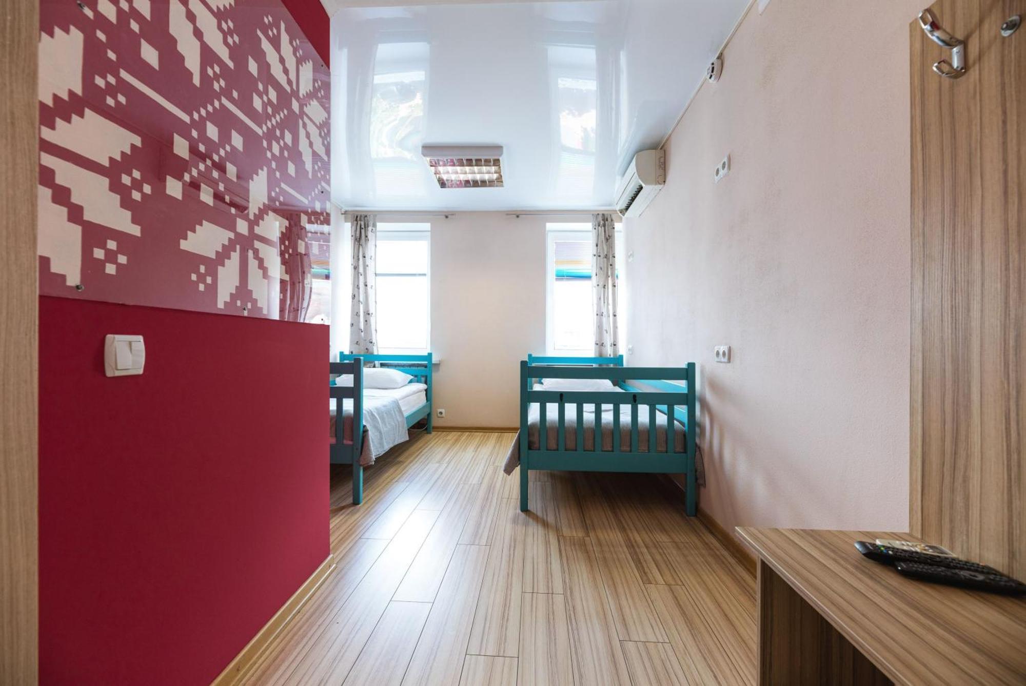 Guest House "Vladimirskaya 42" 키예프 외부 사진
